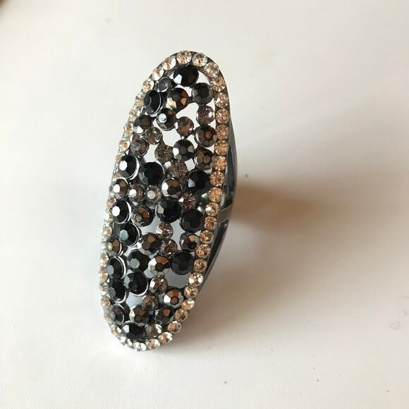 Massive bling bling gray black rhinestone stretchy ring - Picture 2 of 8
